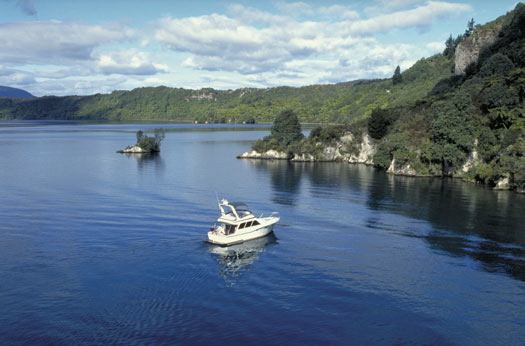 新西兰旅游景点,新西兰景点,北岛,罗托鲁瓦,罗托鲁阿,塔拉韦拉湖游轮