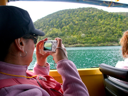 新西兰旅游景点,新西兰景点,北岛,罗托鲁瓦,罗托鲁阿,黄鸭水路两用船