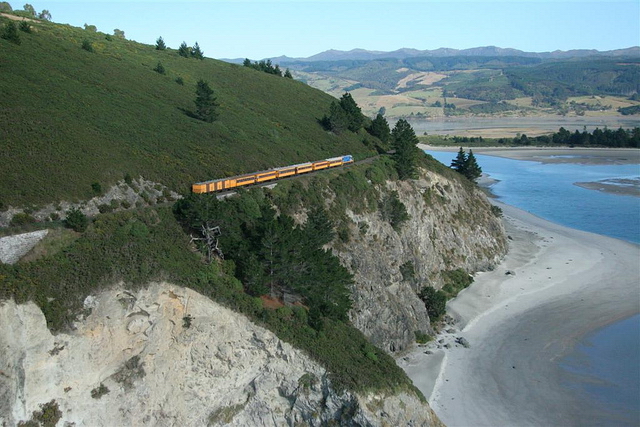 新西兰旅游景点,新西兰景点,新西兰南岛景点,但尼丁景点,泰伊里峡谷火车,新西兰铁路旅行,新西兰火车旅行