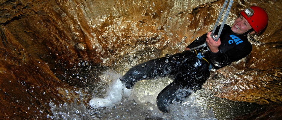 黑水漂流,萤火虫洞穴探险,Black Water Rafting,Waitomo Glowworm Caves