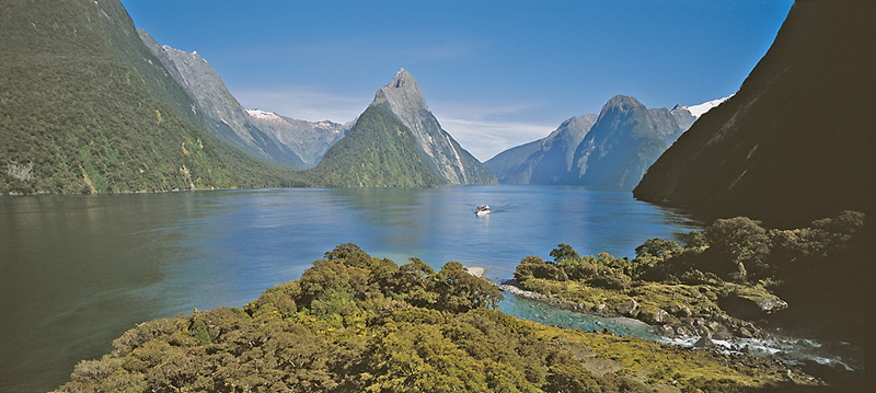 新西兰旅游景点,新西兰景点,新西兰南岛景点,峡湾地区景点,峡湾景点,米尔福德峡湾游船观光巡游,米尔福德峡湾风景观光巡游,船游米弗峡湾,米弗峡湾游船